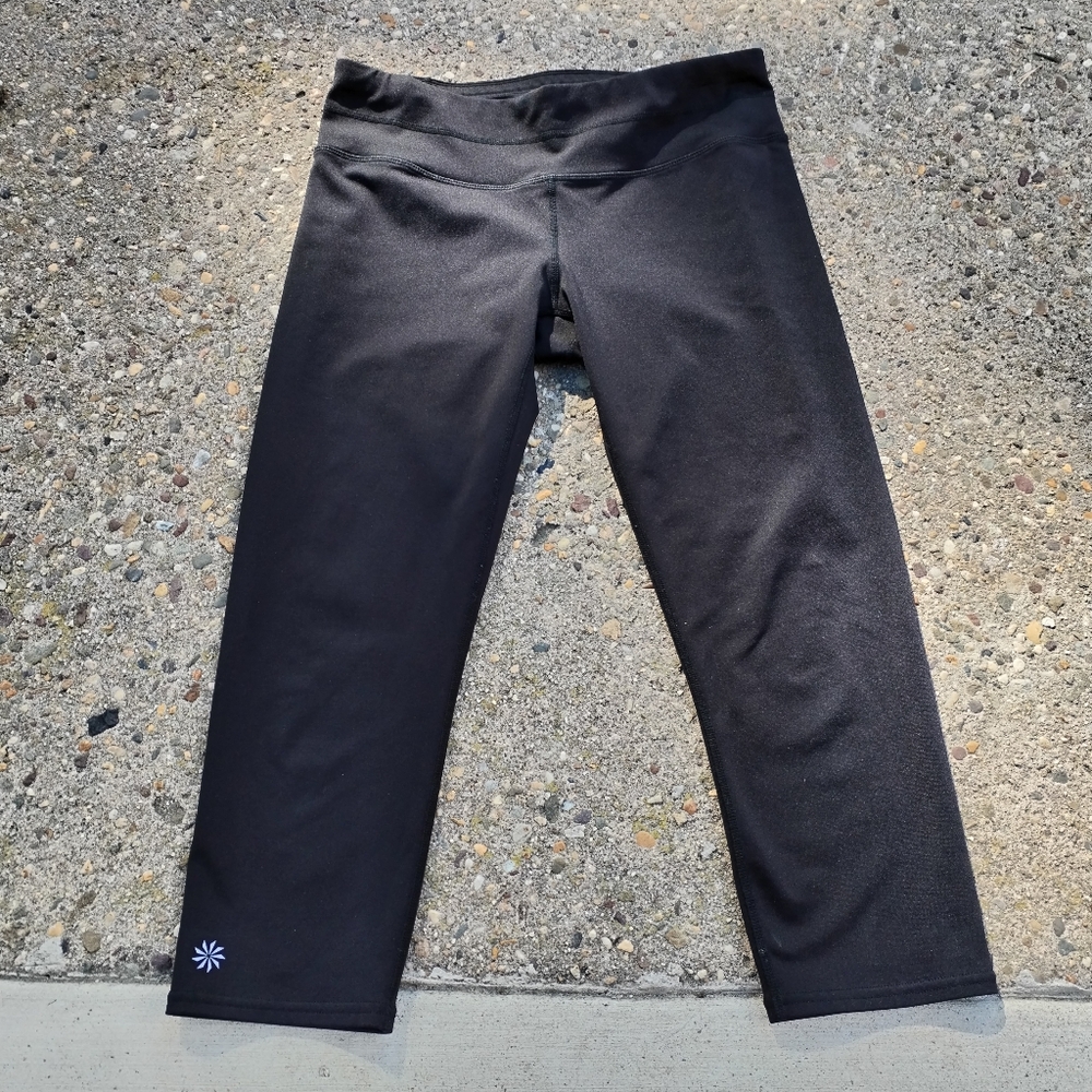 Athleta Black Cropped Leggings
